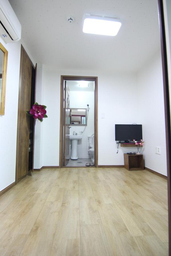 Hotel Eunhaengro 86.2 Jeonju Exterior foto